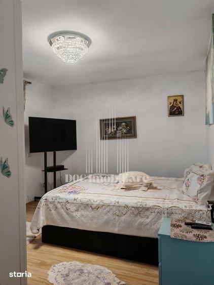Casă cu 5 camere cu Teren 70 Mp în Tei