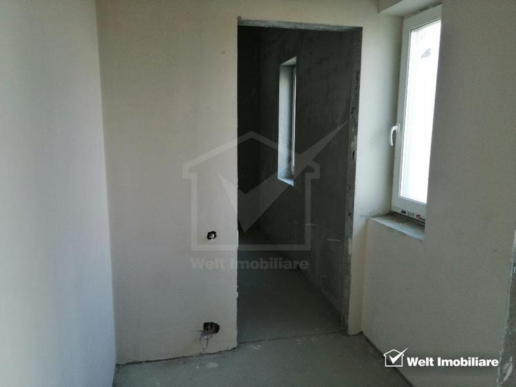 Apartament cu 3 camere semidecomandat în Mărăști