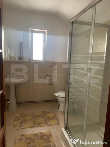 Casă cu 5 camere cu Teren 370 Mp în Bran