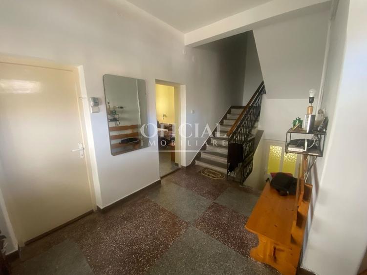 Casă individuală cu 3 camere cu Canalizare în Dâmbul Rotund