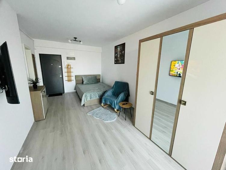Garsonieră decomandată în Central