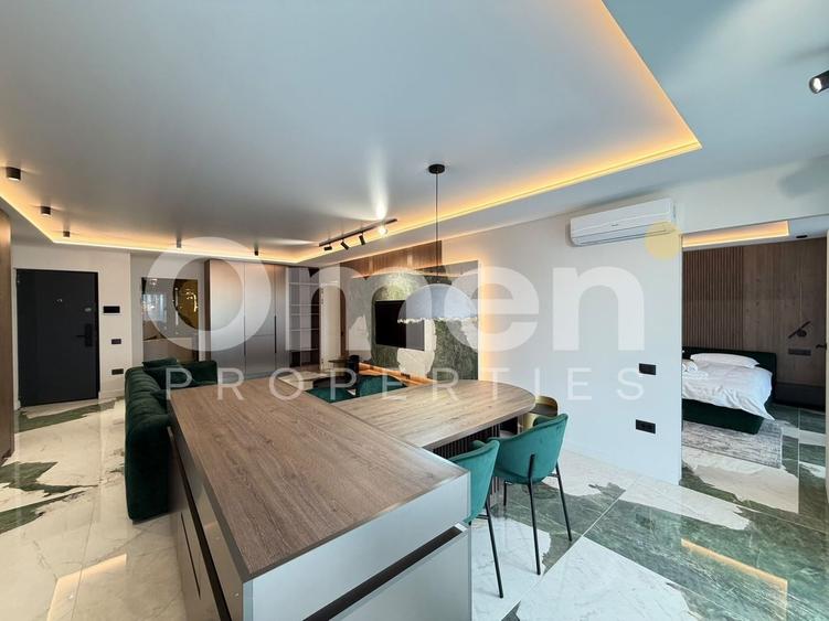 Apartament cu 3 camere semidecomandat, mobilat în Ultracentral