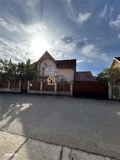 Casă cu 5 camere cu Teren 650 Mp în Sântandrei