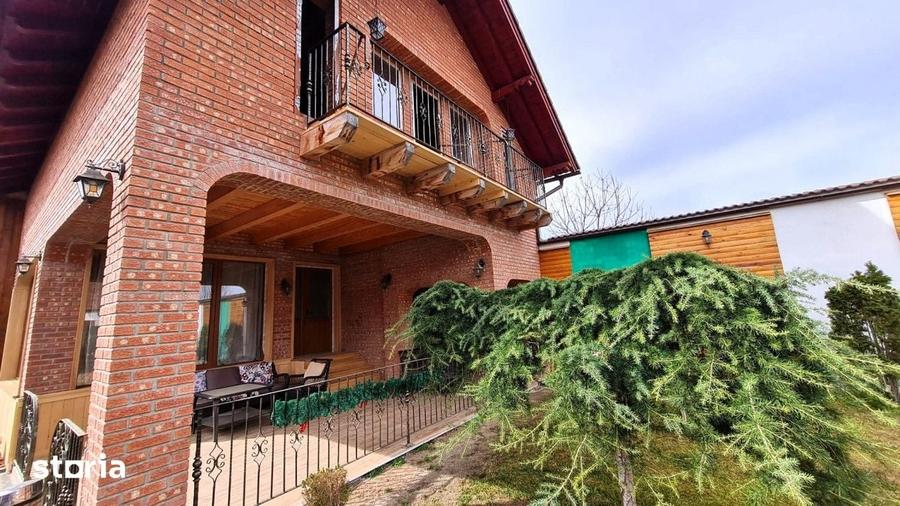 Casă cu Teren 2550 Mp în Central