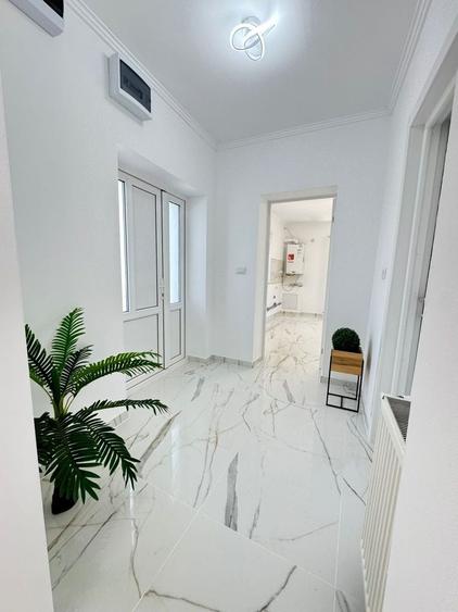 Casă cu 2 camere cu Teren 400 Mp în Păun