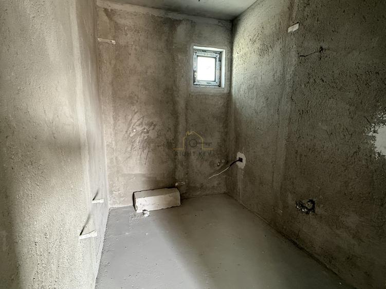 Duplex cu 3 camere cu Teren 250 Mp în Clinceni