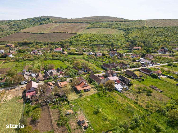 Casă cu 4 camere cu Teren 2825 Mp în Păuliș