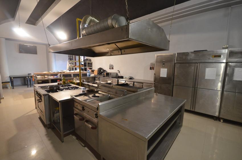 Spațiu comercial, de 540 mp, în P-ța Muncii