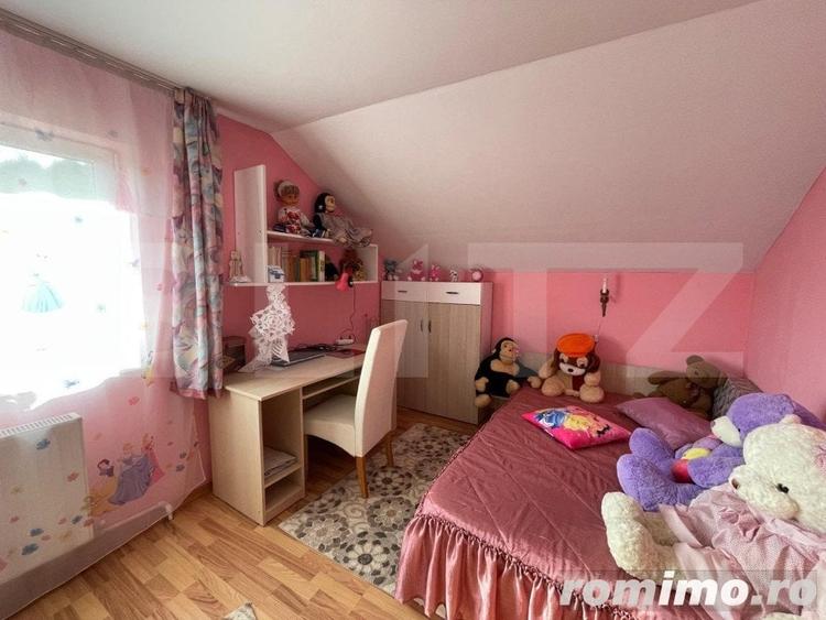Casă cu 6 camere cu Teren 1100 Mp în Corunca