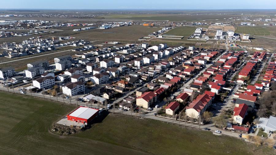 Teren Construcții intravilan de 300 mp, în Pielești