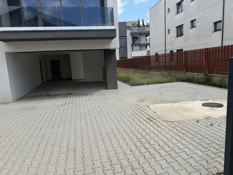 Garsonieră decomandată în Noua
