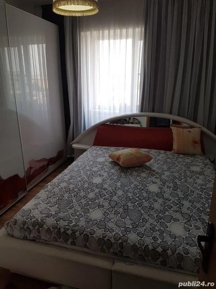 Apartament cu 4 camere decomandat în Filiași