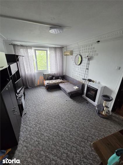 Apartament cu 3 camere, mobilat în Zona industrială