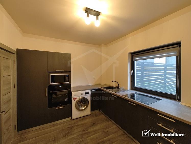 Casă individuală cu 6 camere cu Canalizare în Iris