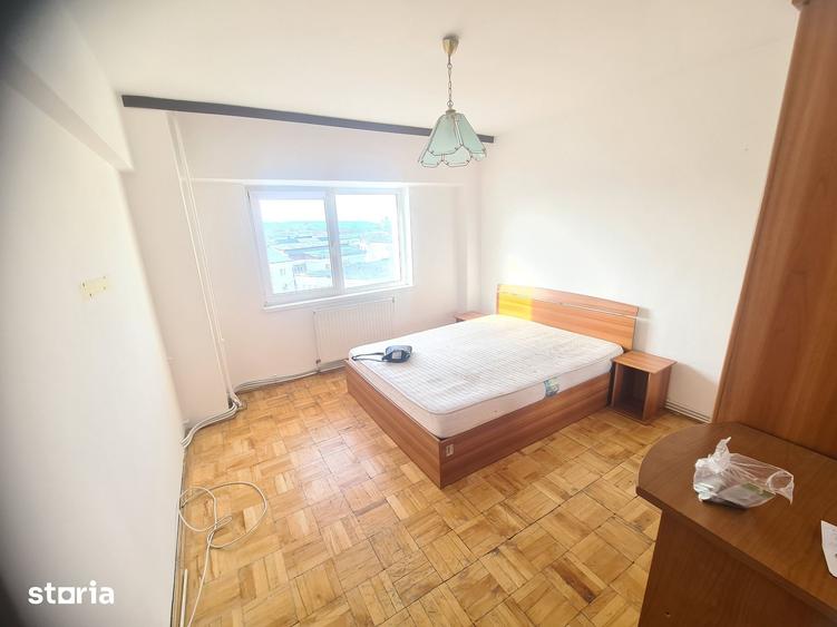 Apartament cu 2 camere decomandat în Vest