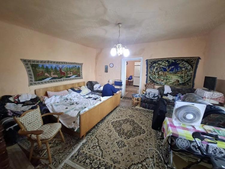 Casă cu 2 camere cu Teren 2000 Mp în Călacea