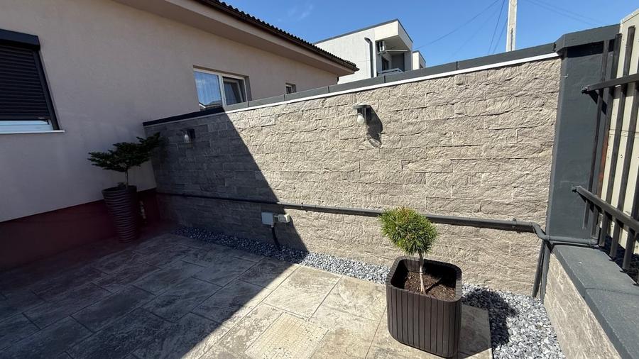 Duplex cu 3 camere cu Canalizare în Moșnița Nouă