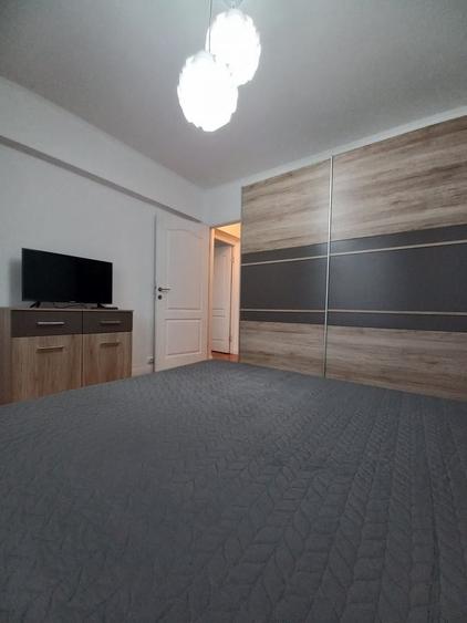 Apartament semidecomandat în Mihai Bravu
