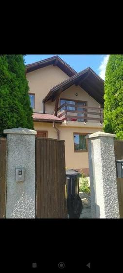 Casă cu 4 camere cu Teren 500 Mp în Sânpetru