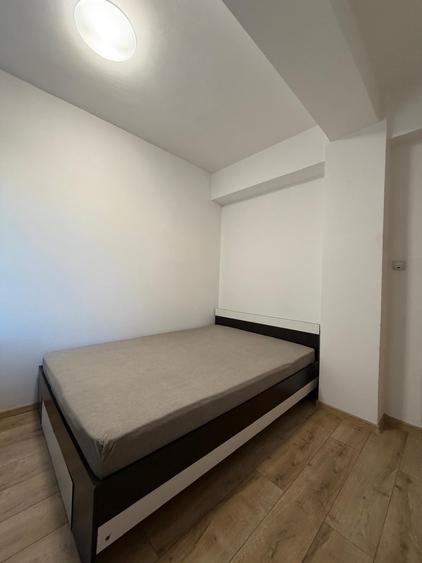 Apartament cu 3 camere decomandat în Zorilor