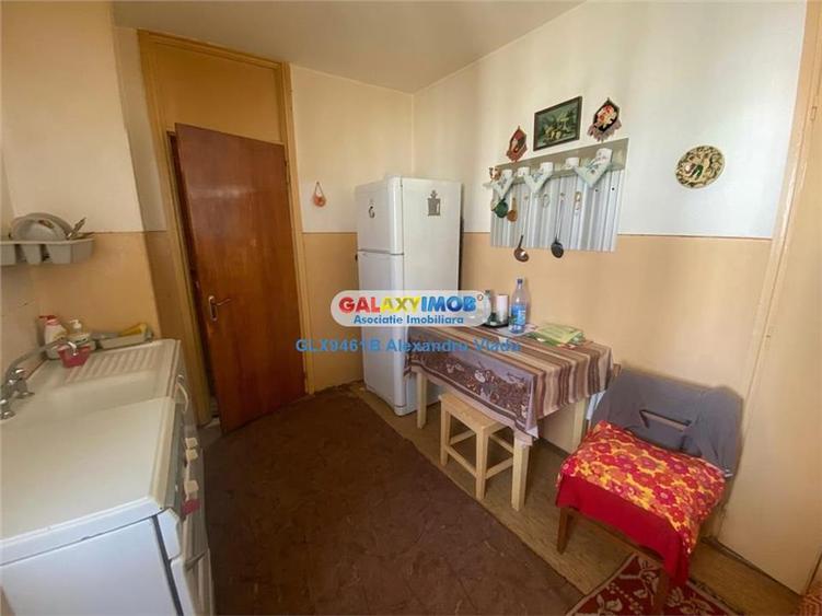 Apartament cu 2 camere semidecomandat în Basarabia