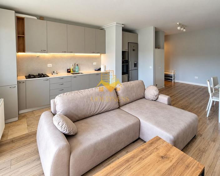 Apartament cu 2 camere semidecomandat, mobilat în Sopor