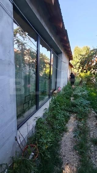 Casă cu 2 camere cu Teren 1300 Mp în Brezoaia