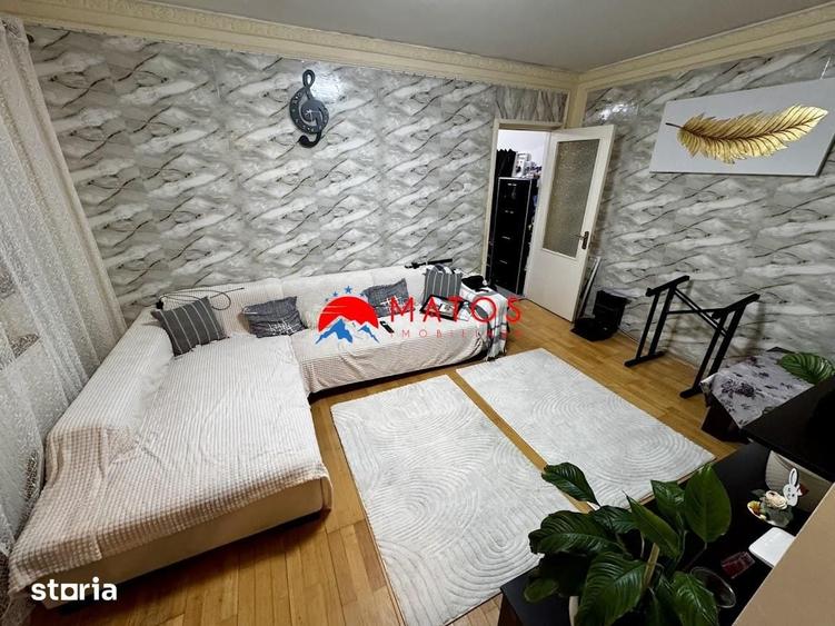 Apartament cu 3 camere decomandat în Central