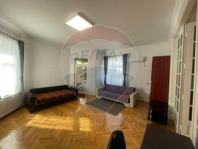Apartament la casa de inchiriat - 10