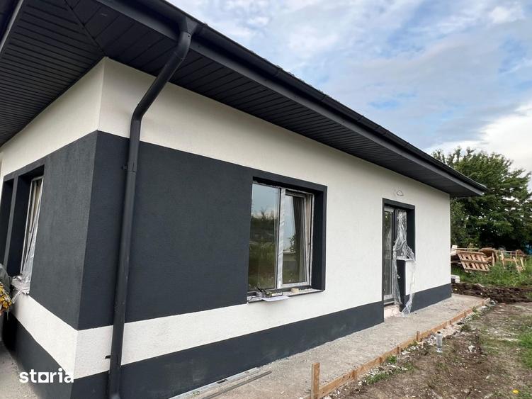 Casă cu 4 camere cu Teren 400 Mp în Rediu