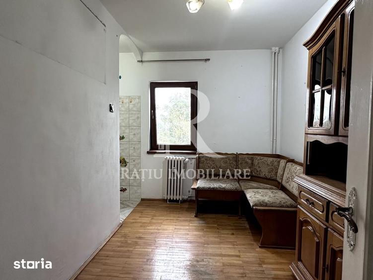 Apartament cu 3 camere decomandat în Cantemir