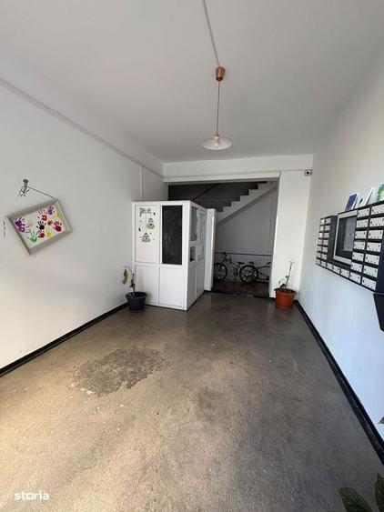 Apartament cu 3 camere în Cug