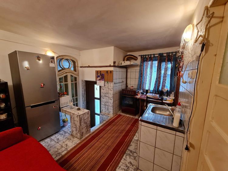 Casă cu 2 camere în Central