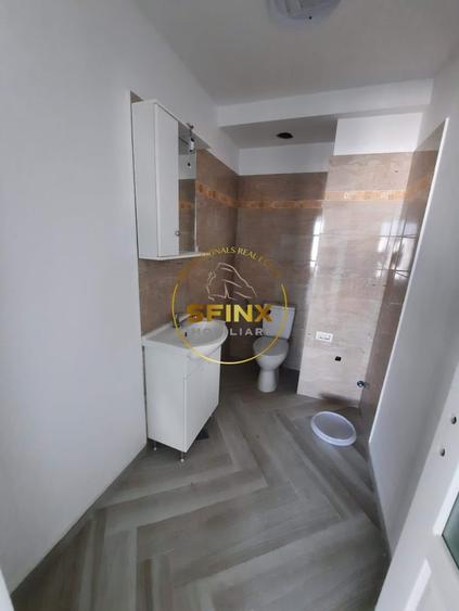 Apartament cu 3 camere semidecomandat în Iancu Nicolae