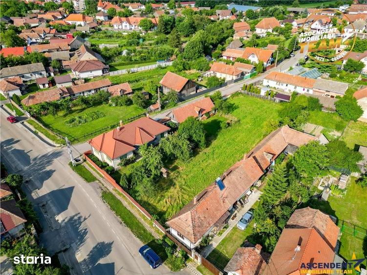 Casă cu 6 camere cu Teren 1911 Mp în Ilieni
