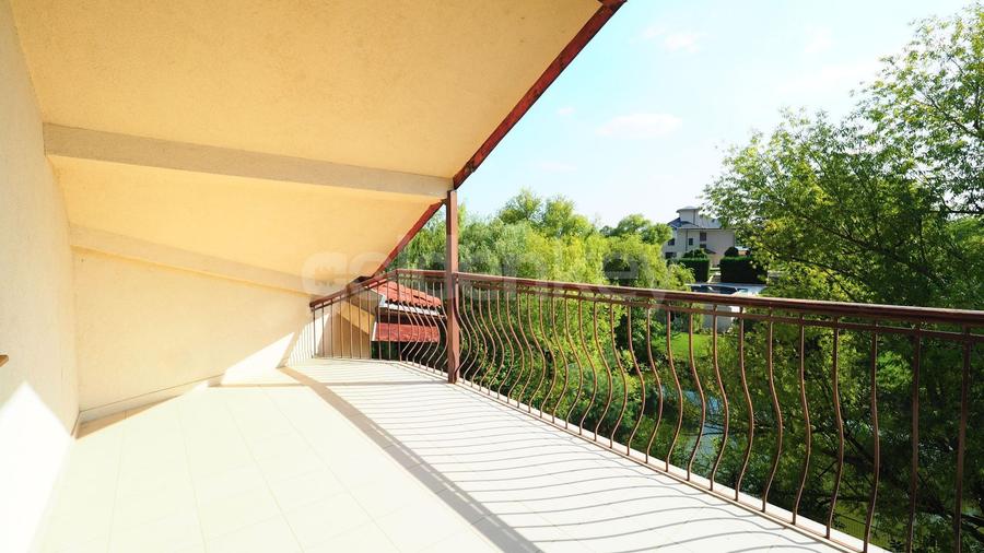 Casă individuală cu 7 camere cu Canalizare în Pipera