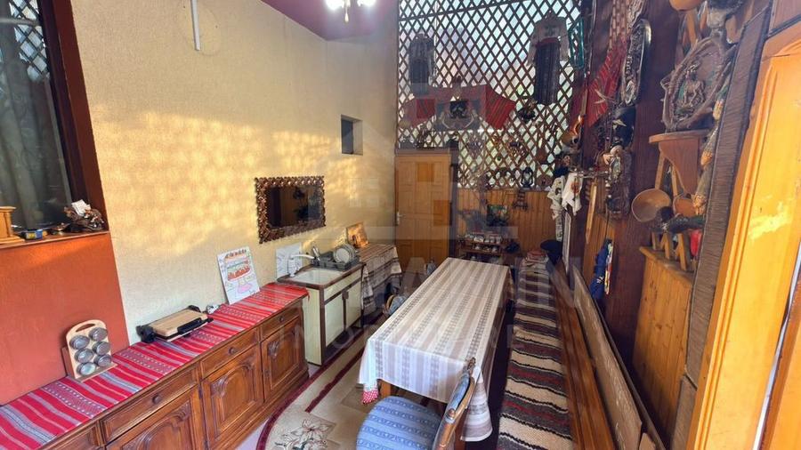 Casă cu 5 camere cu Teren 741 Mp în Central