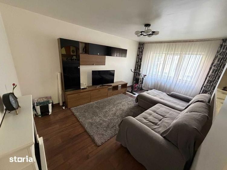 Apartament cu 3 camere în Calea București
