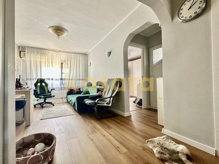 Apartament cu 4 camere decomandat în Aviației