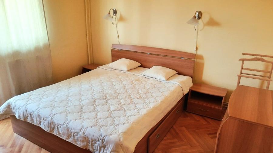 Apartament cu 3 camere decomandat, mobilat în Terezian