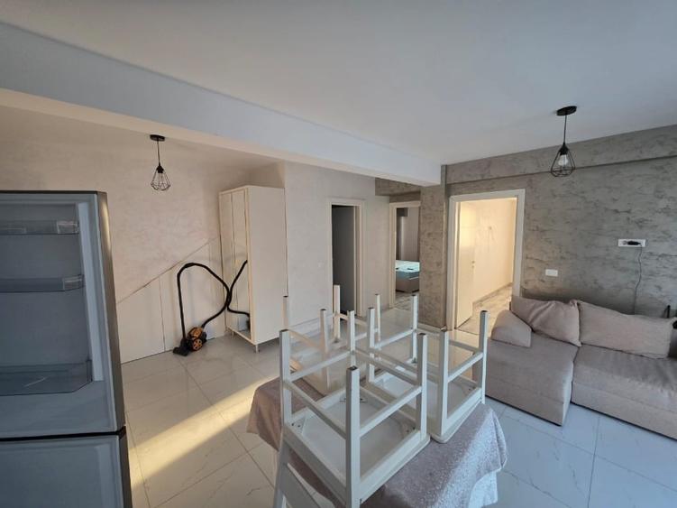 Apartament cu 3 camere semidecomandat, mobilat în Valea Lupului