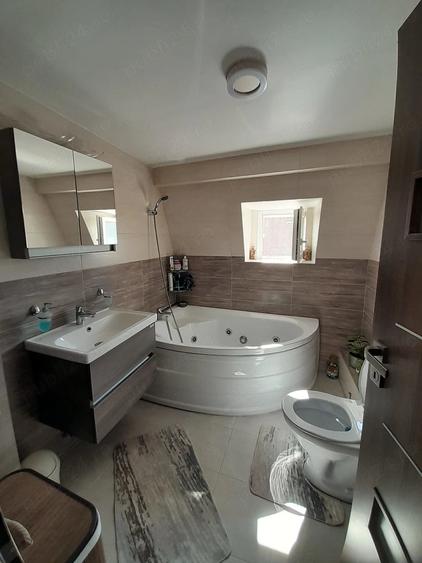 Apartament cu 2 camere decomandat în Unirea