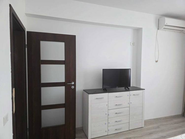 Garsonieră decomandată în Central