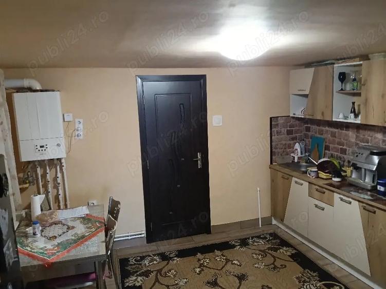 Casă cu 2 camere cu Teren 300 Mp în Central