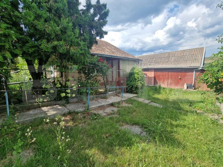 Casă individuală cu 2 camere cu Canalizare în Căianu Mic