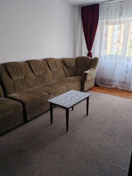 Apartament cu 2 camere decomandat în Exterior Vest