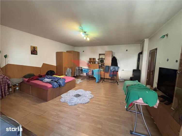 Casă cu 3 camere în Central