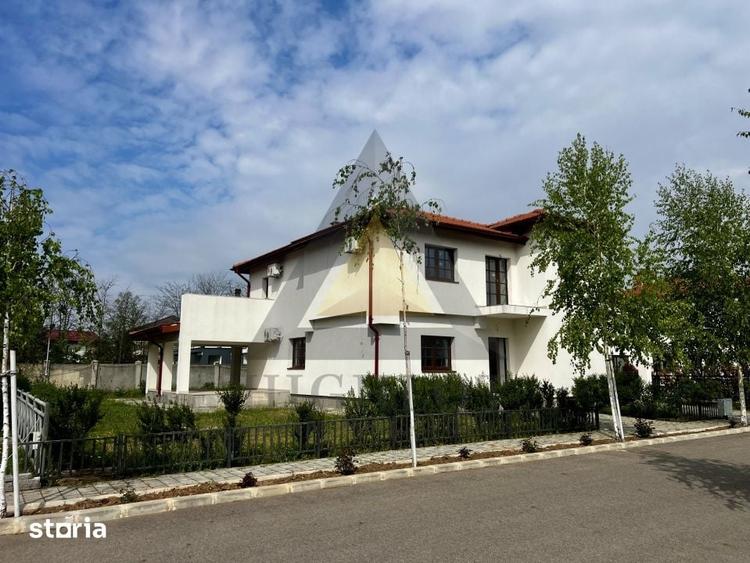 Casă cu 5 camere cu Teren 707 Mp în Corbeanca