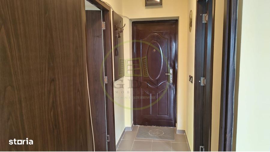 Apartament cu 2 camere decomandat în Predeal