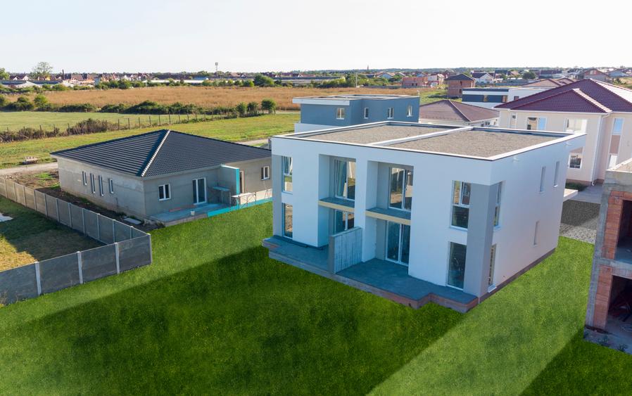 Duplex cu 5 camere cu Canalizare în Aeroport